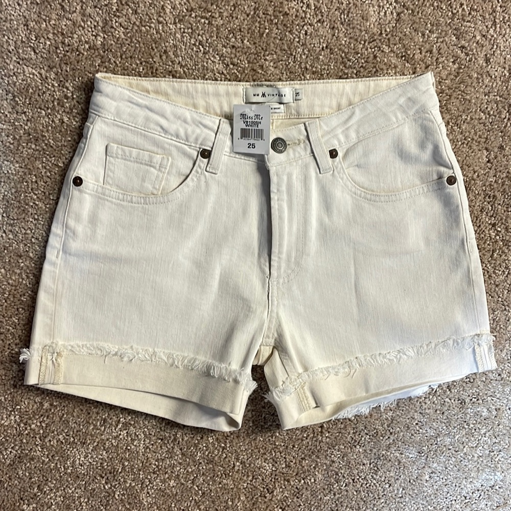 NWT (25) Miss Me no bling cutoff boyfriend white vintage denim shorts cuffed hem